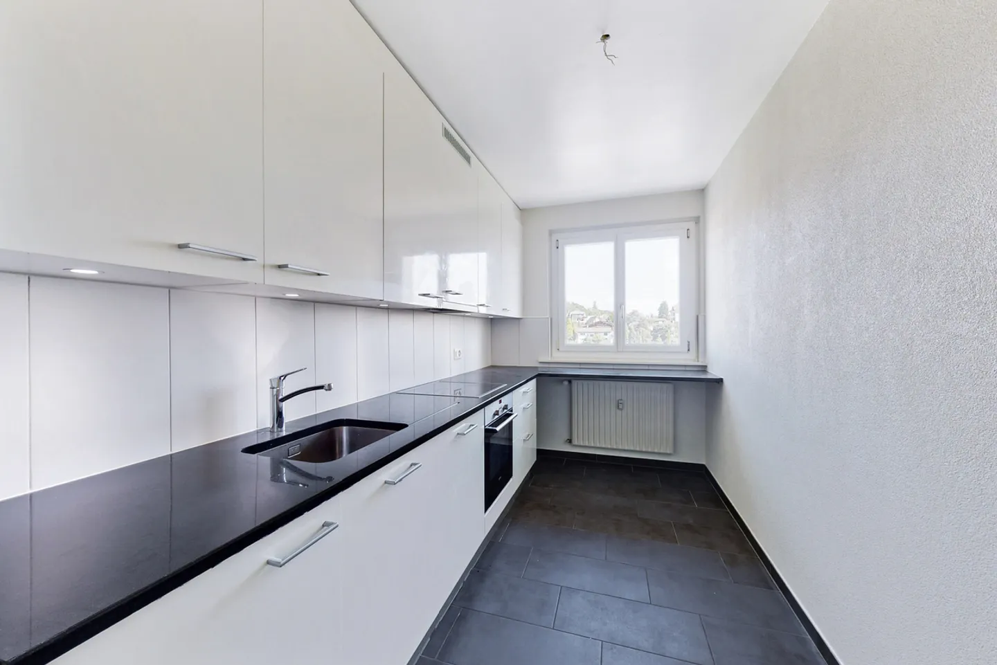 Appartement Rénové dans Quartier Calme - Photo 1 sur 7