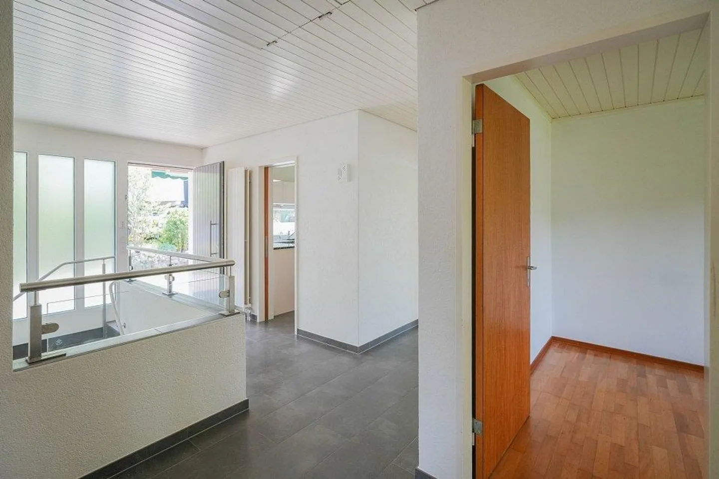 Einziehen und wohlfühlen 5.5 Zimmer-EFH für Ruhesuchende - Foto 10 von 13