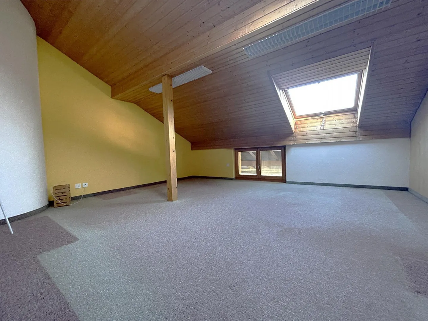 Appartement en duplex de 5,5 pièces avec combles aménagés - Photo 11 sur 15