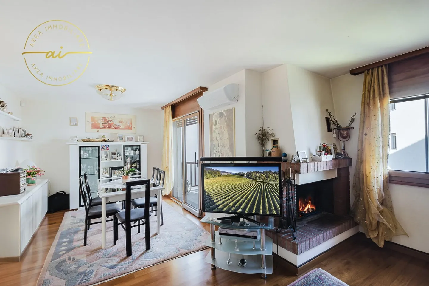 5,5-ZIMMER-REIHENHAUS MIT GARTEN IN MORBIO - Foto 8 von 13