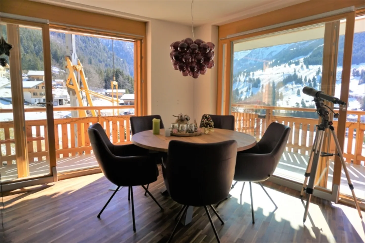 4.5-Room Apartment with Panoramic View in Kiental - Photo 2 of 13