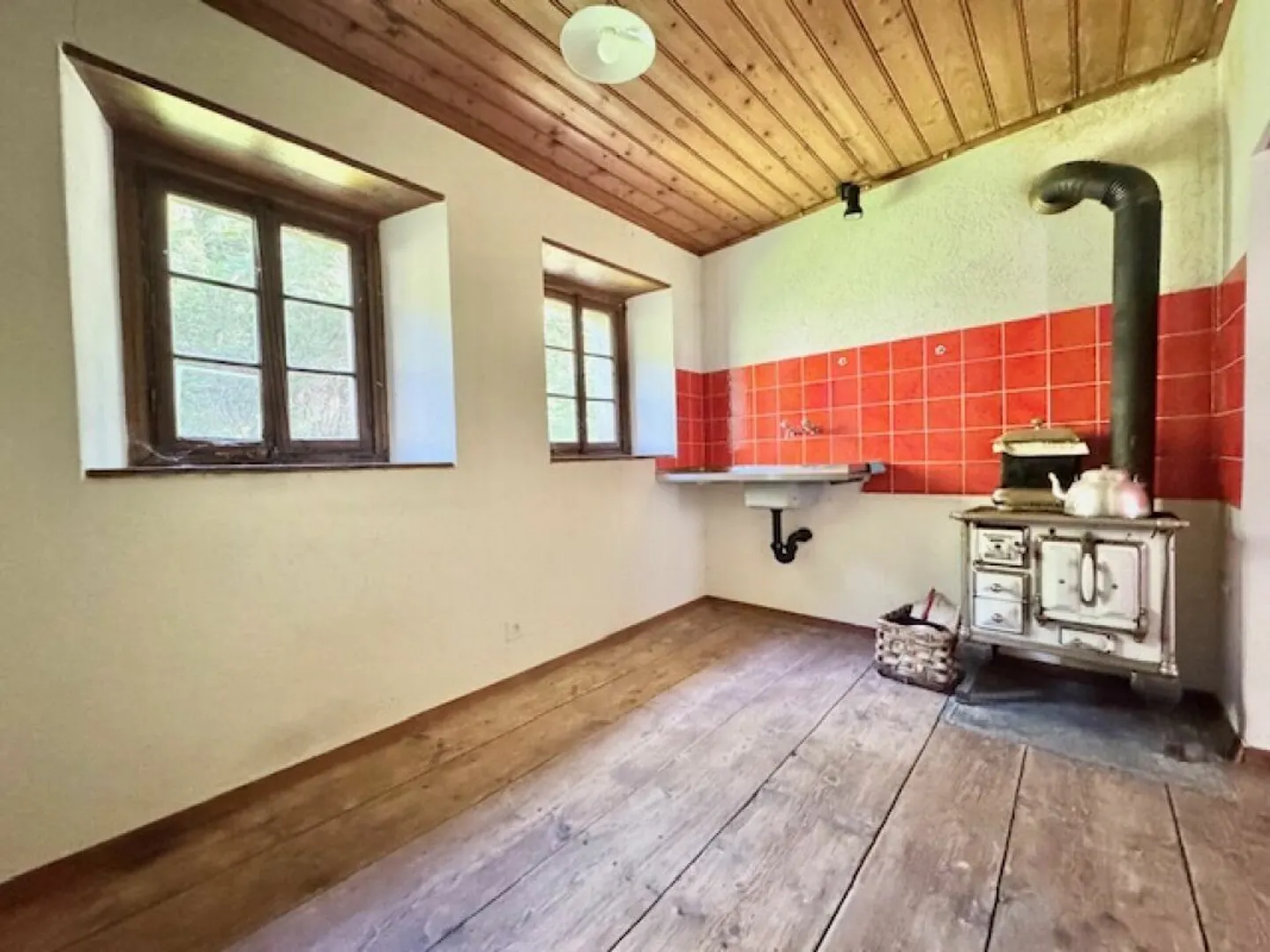 FOR SALE IN CERENTINO - ANCIENT TICINESE HOUSE WITH TYPICAL WALSER RUSTIC - Photo 15 of 26