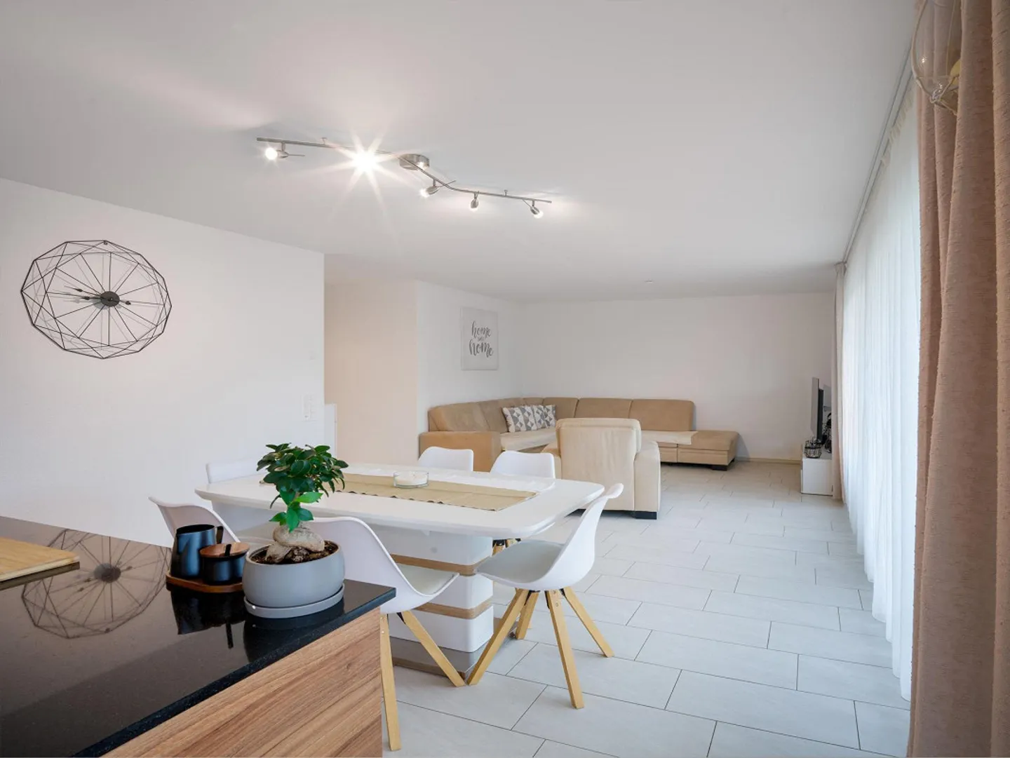 4.5 Room Garden Apartment with Private Garden Area in Fischbach-Göslikon - Photo 13 of 13