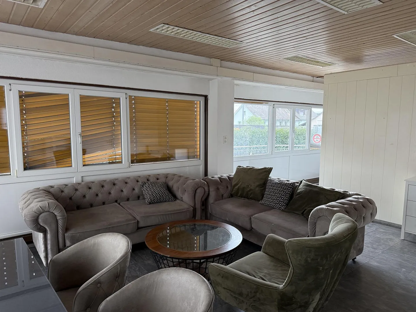 Partially furnished 1.5-room apartment in a central location - Photo 4 of 6