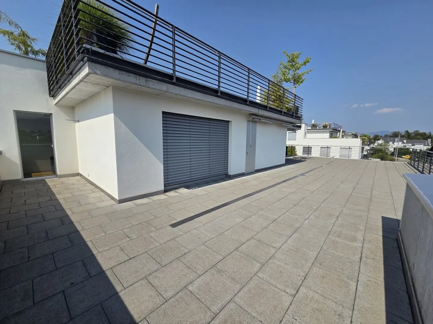 Sogno abitativo con terrazza di 137 m2. Appartamento attico di 5,5 stanze a Uerikon - Foto 9 di 11