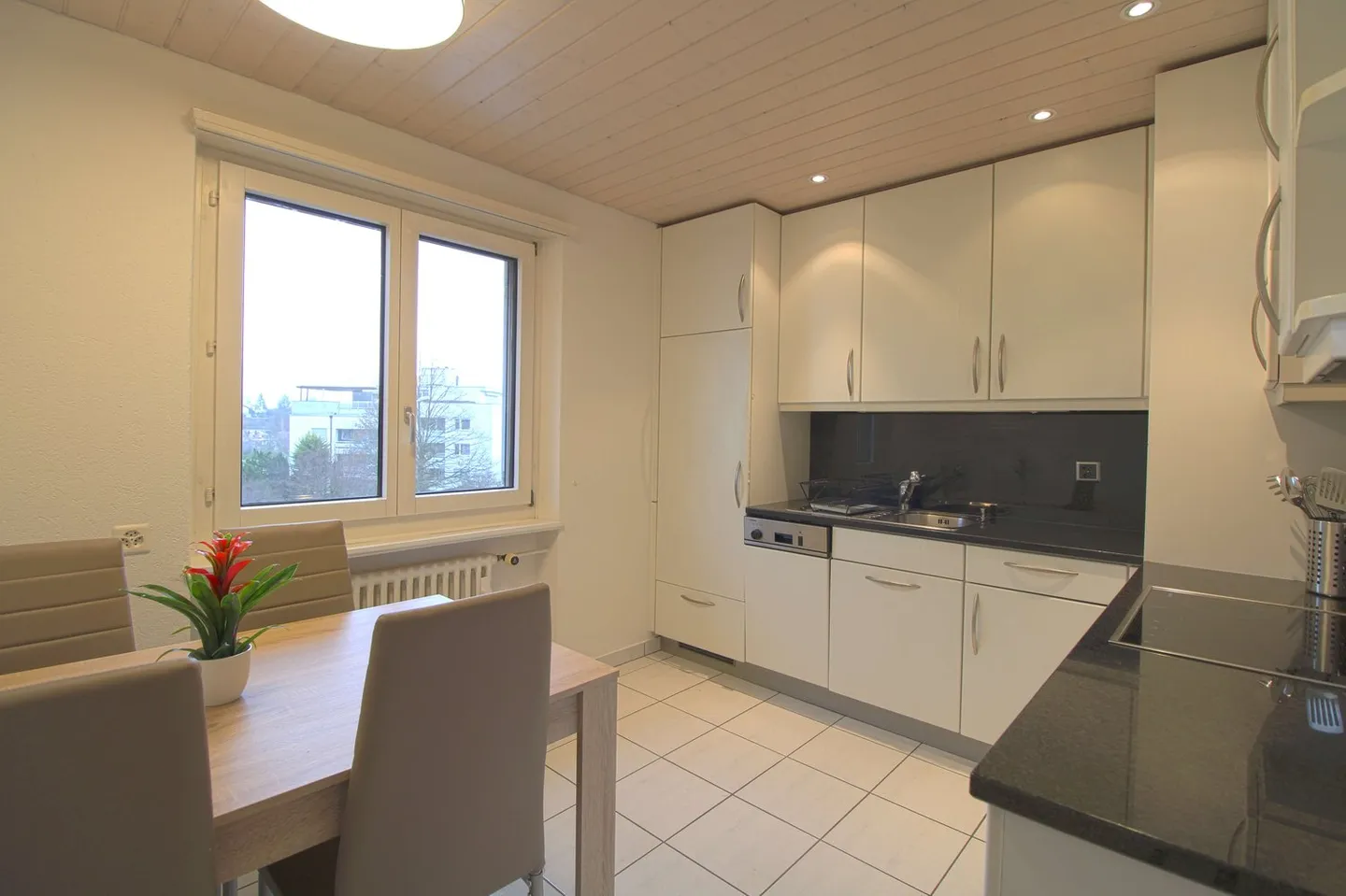 Private Room in Shared Apartment - Photo 6 of 8