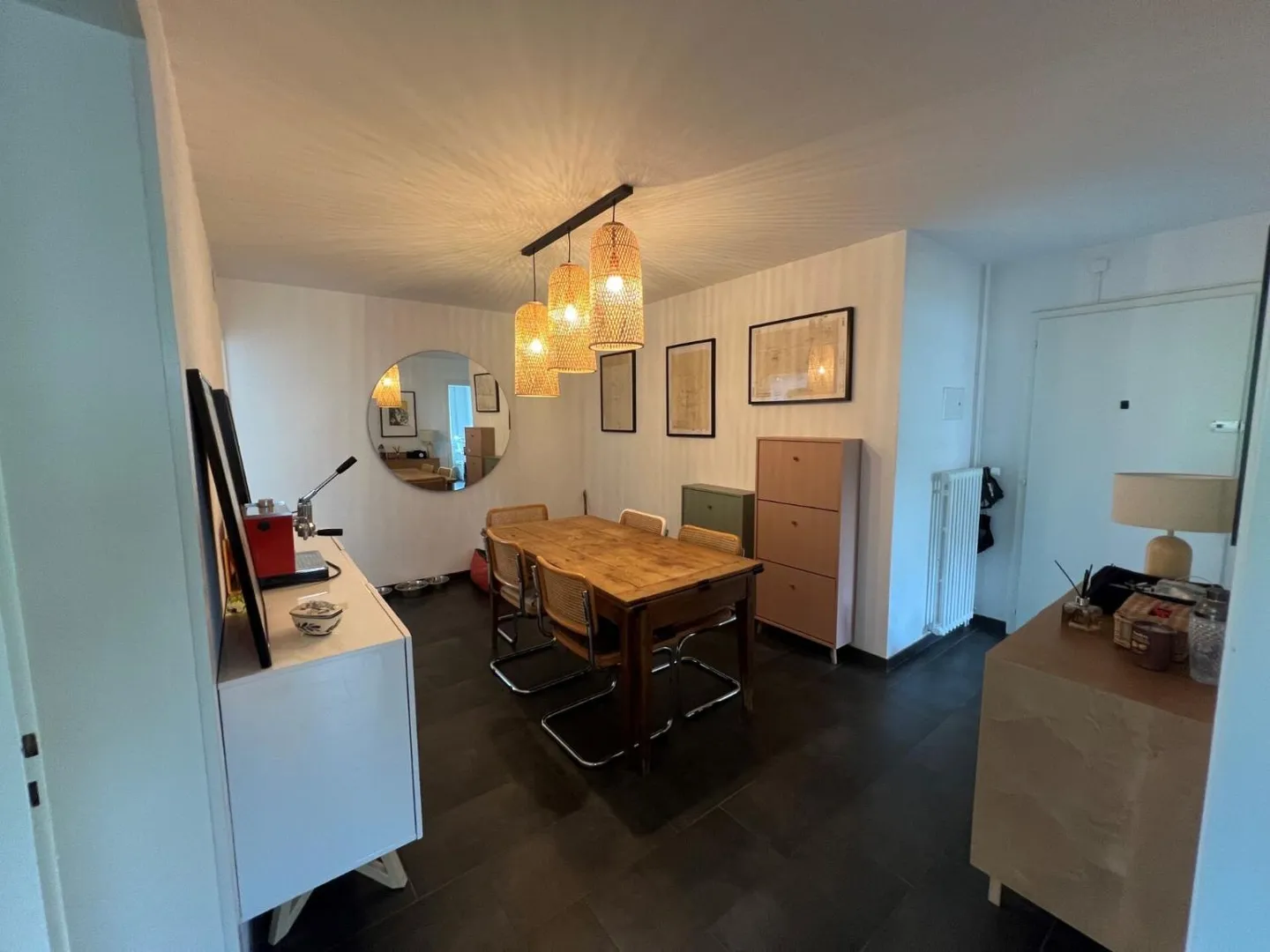 Bel appartement de 3,5 pièces rénové près de toutes les commodités ! - Photo 4 sur 8