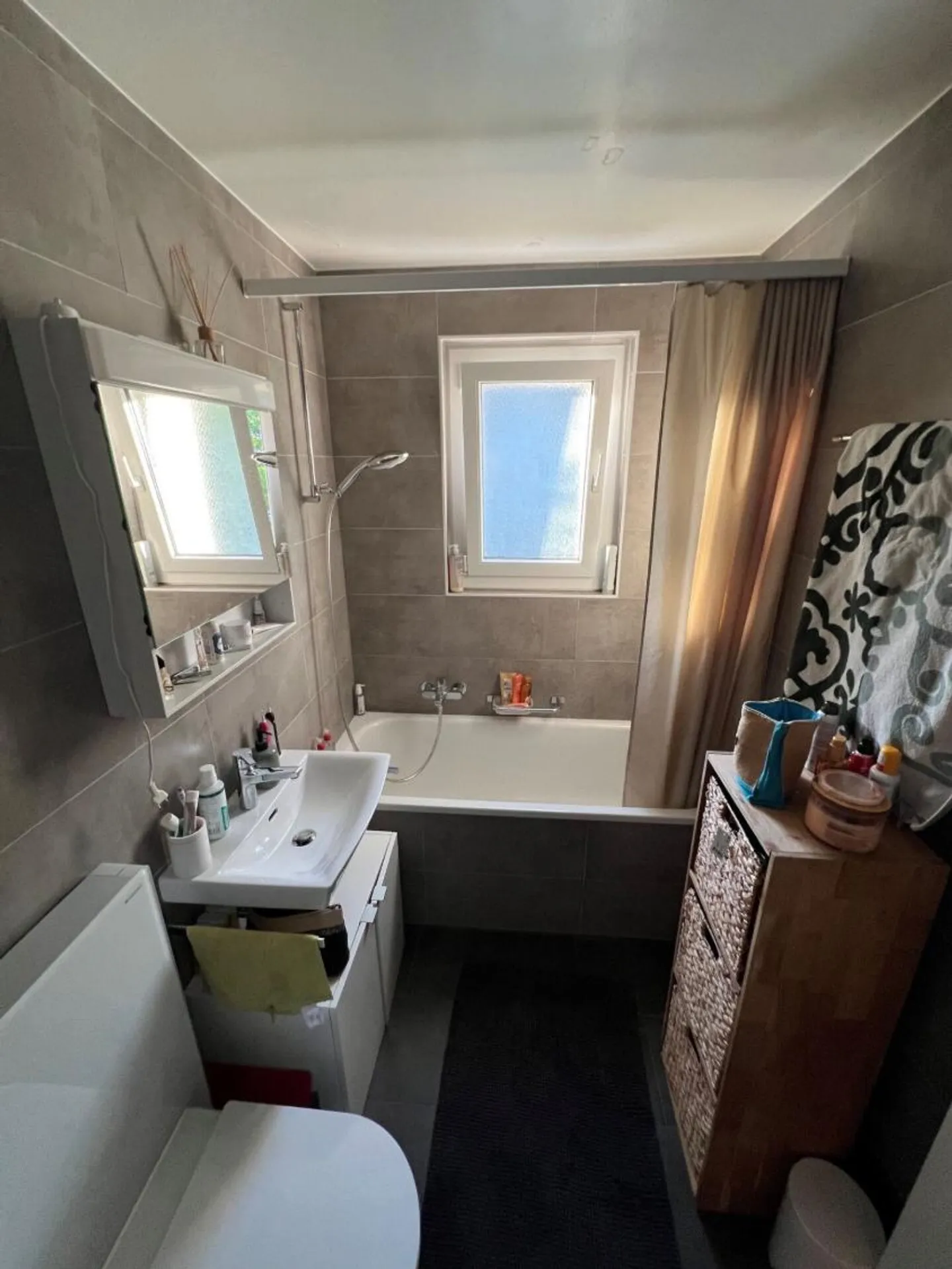 Bel appartement de 3,5 pièces rénové près de toutes les commodités ! - Photo 7 sur 8