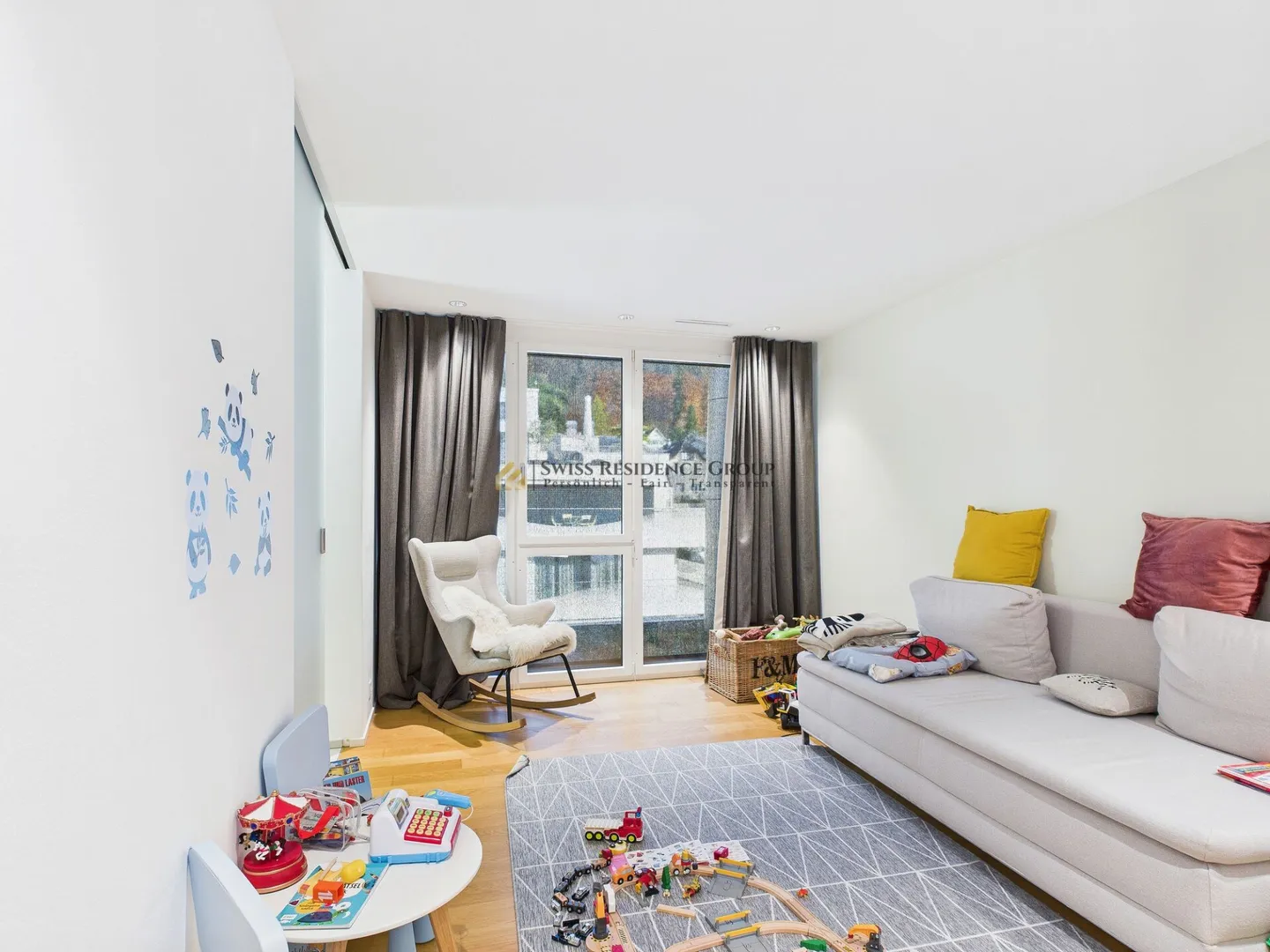 Exklusive 5.5-Zimmer-Penthousewohnung mit atemberaubenden Seeblick - Foto 16 von 19