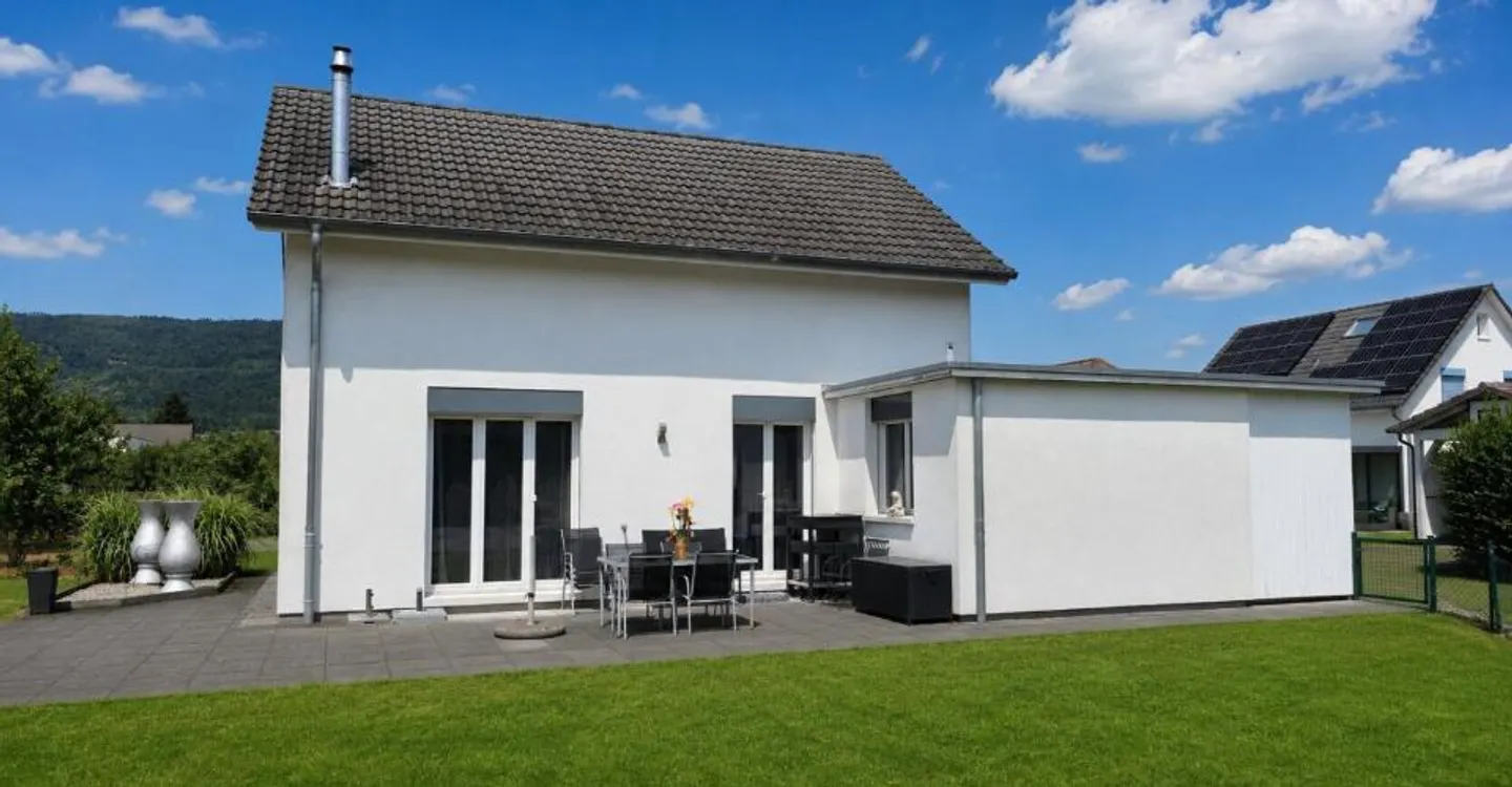 Zu verkaufen in Delémont geräumige Familienvilla mit 5,5 Zimmern und Garten - Foto 5 von 12