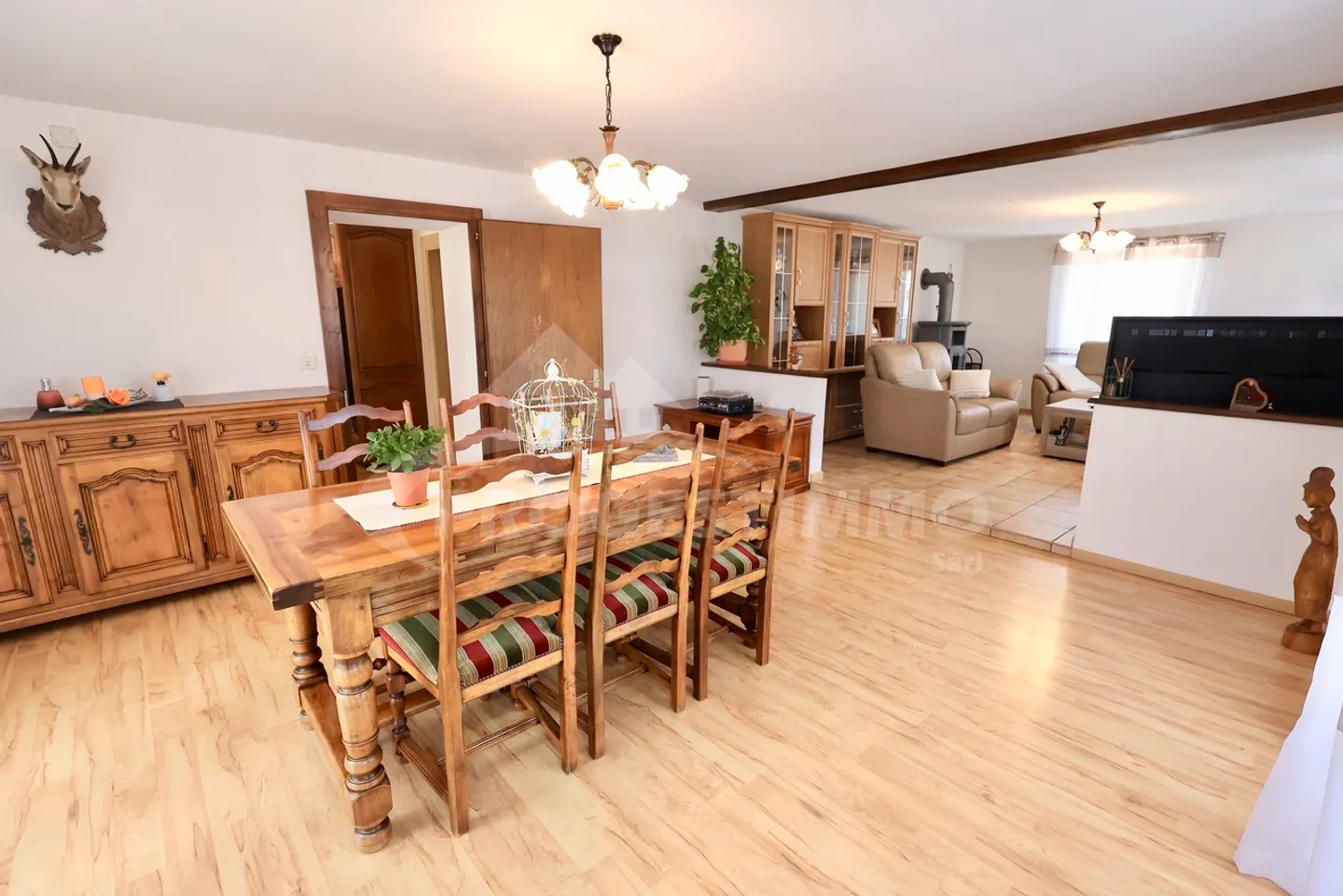 Spacious Character Apartment in the Heart of Ardon - Photo 1 of 11