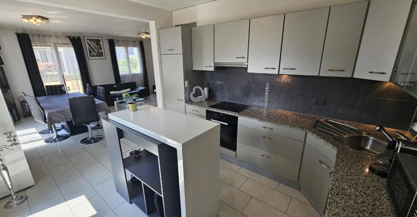 Zu verkaufen in Delémont geräumige Familienvilla mit 5,5 Zimmern und Garten - Foto 9 von 12