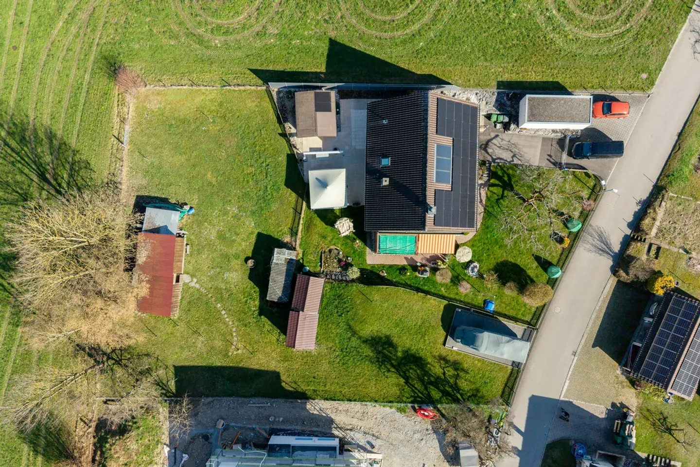 Exclusive building plot on the banks of the Aare with views of the Jura - Photo 1 of 3