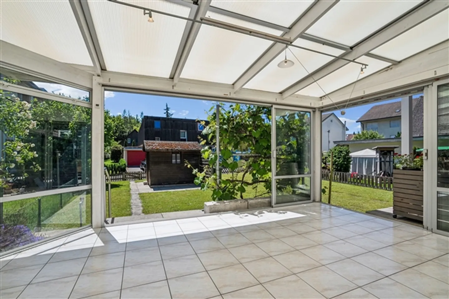 Casa a schiera affascinante 3.5 stanze ad Aarau Rohr - Foto 2 di 13