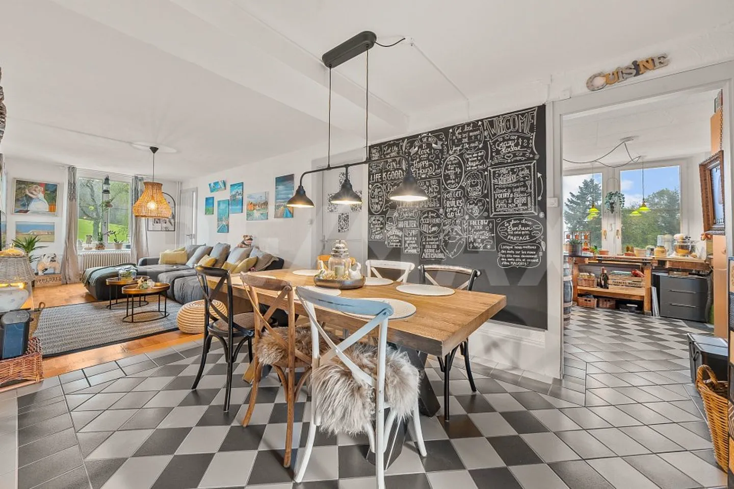 Three apartments to live, gather or invest - Photo 2 of 13