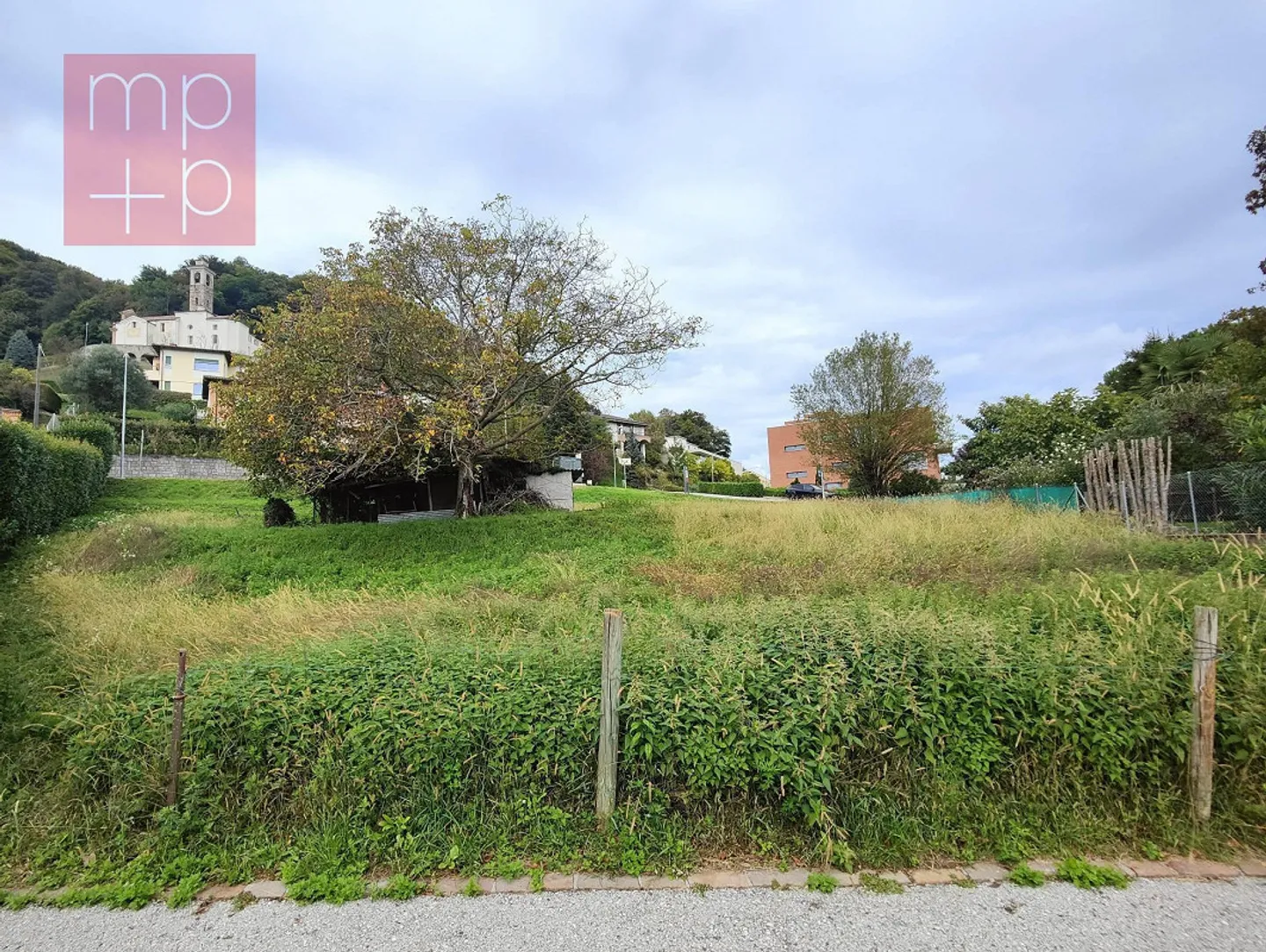 Terrain à bâtir à Agra - Photo 1 sur 8