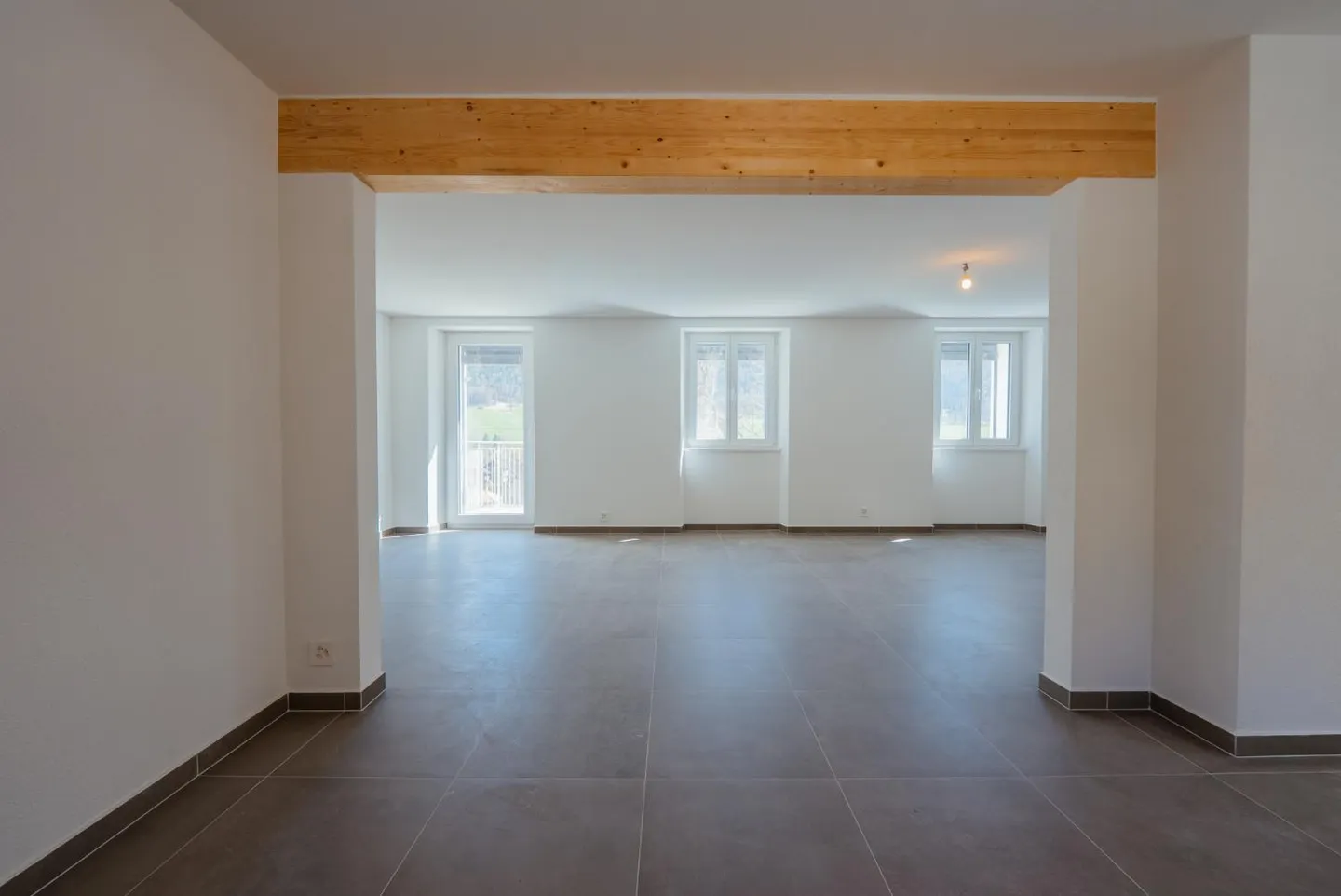 Villa 8 Zimmer - Foto 3 von 9