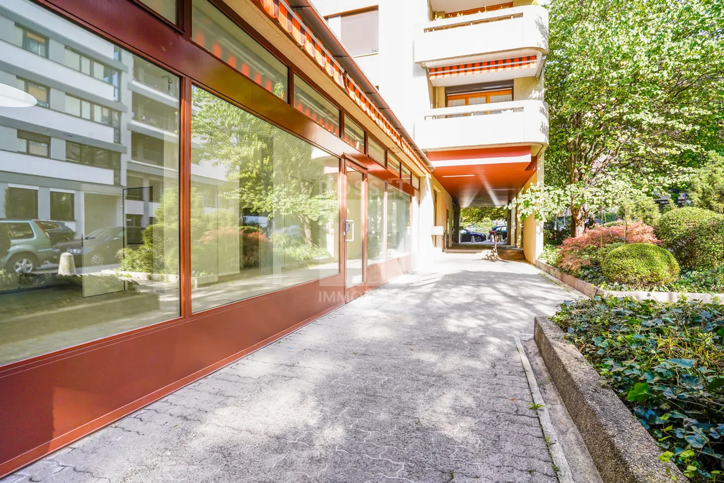 Arcade renovée d'env. 85 m² au rez-de-chaussée - Photo 6 sur 6