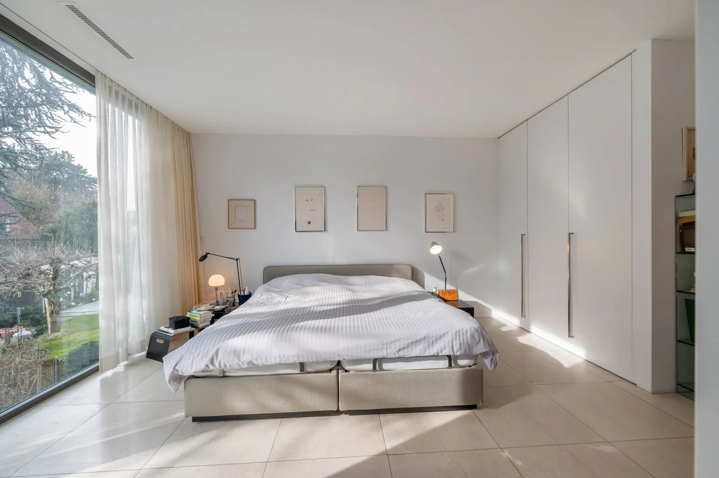 Elegant Penthouse Apartment in Bruderholz - Photo 12 of 14