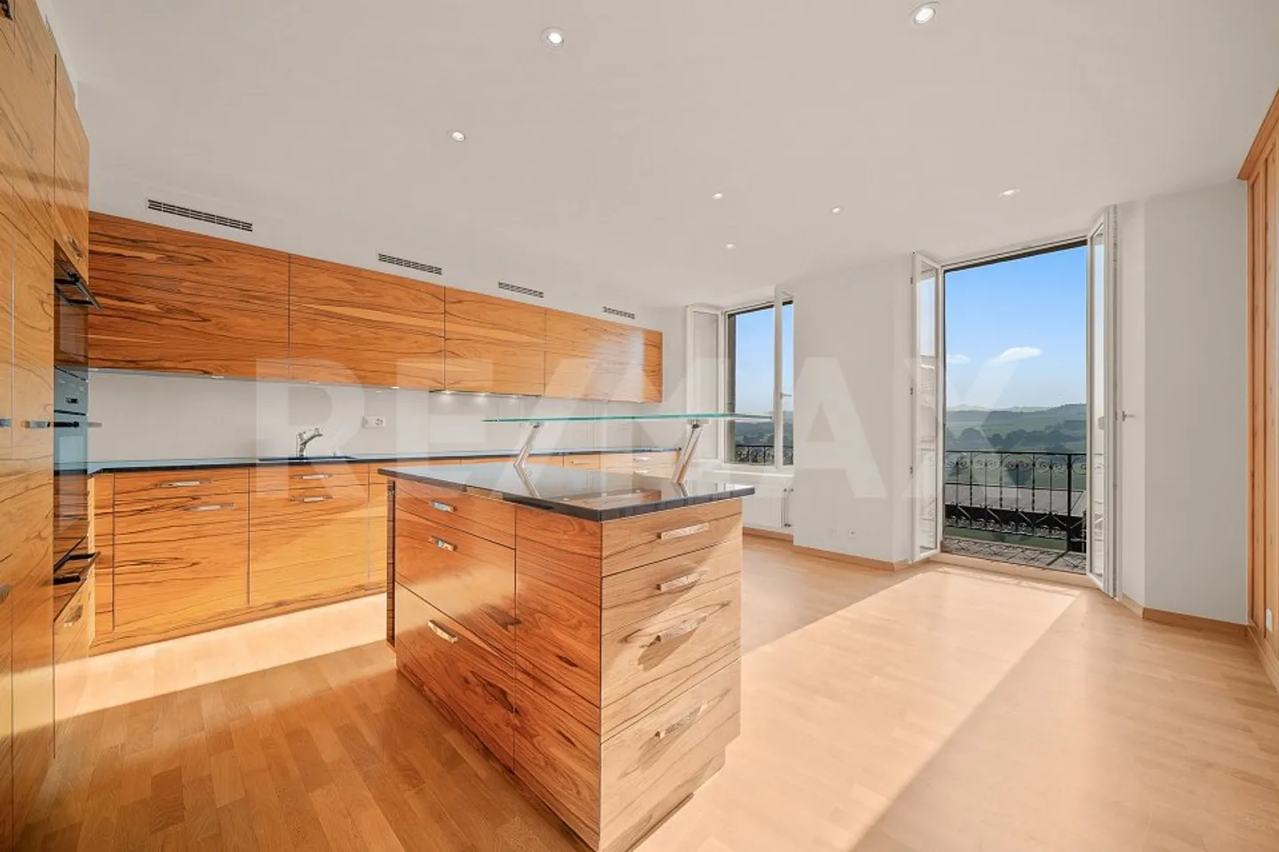 Ideal for a large family: townhouse, 285 m² of living space - Photo 6 of 13
