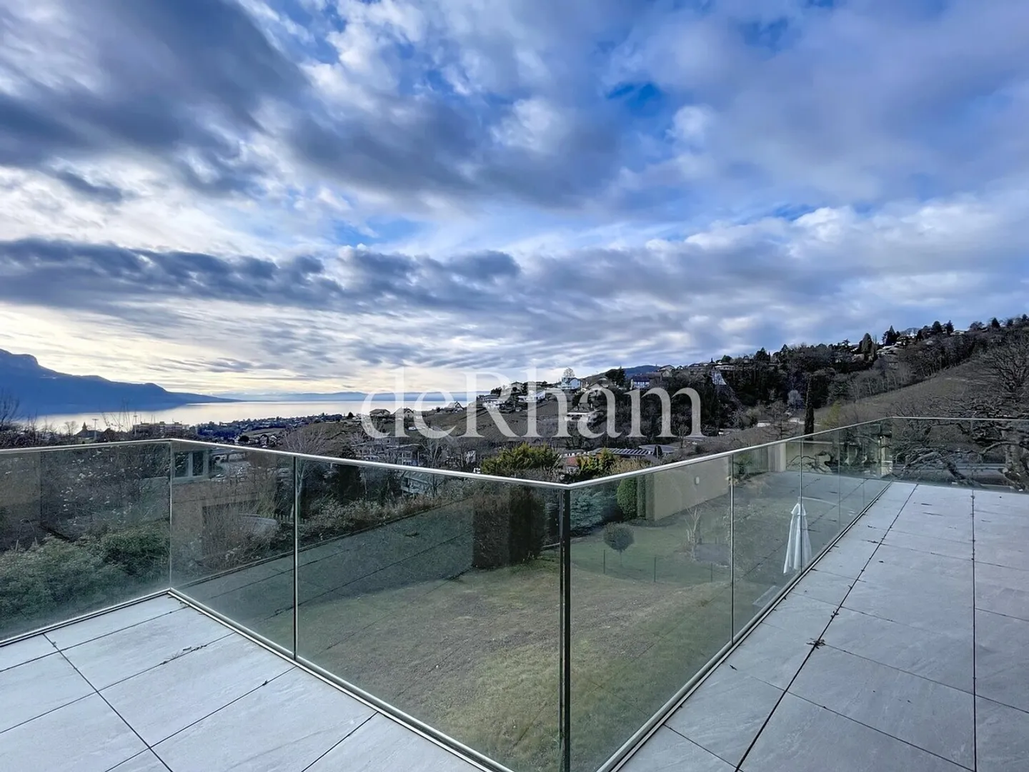 Appartement de Luxe avec Vue Lac - Photo 6 sur 11