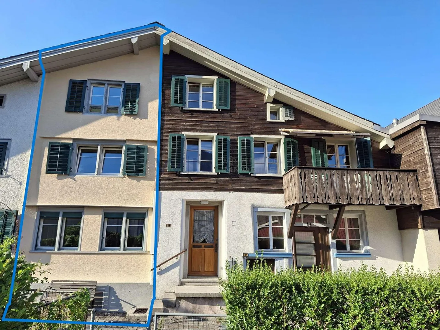 Maison mitoyenne avec potentiel - jardin en option inclus - Photo 3 sur 10