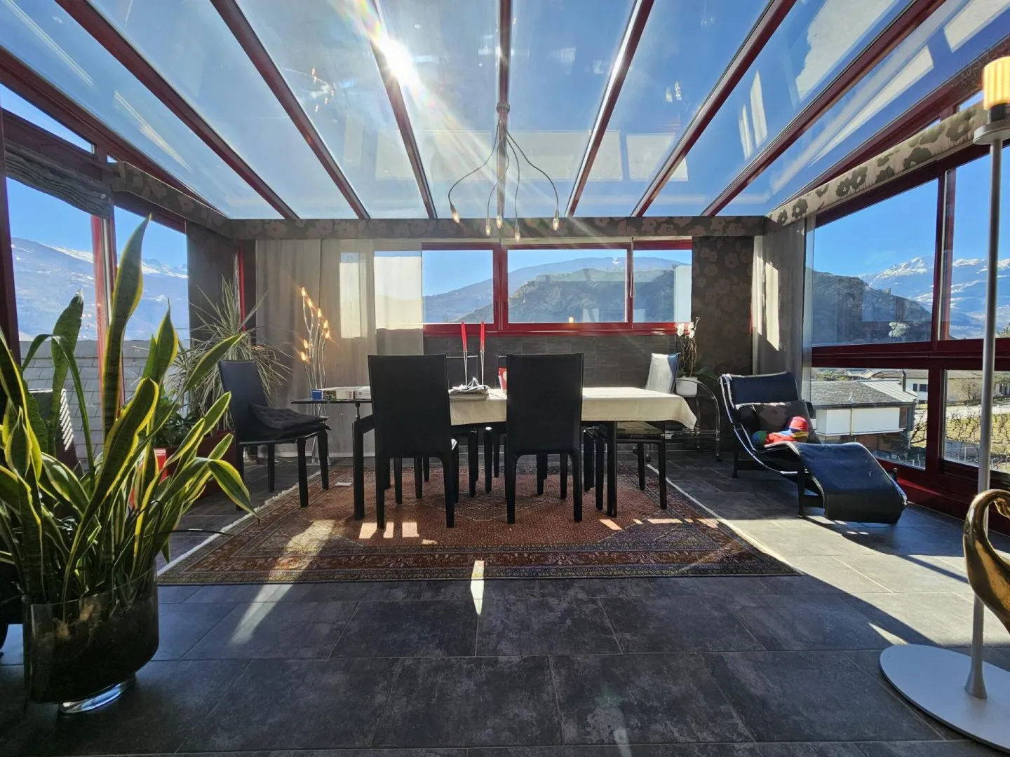 Charmantes Reihenhaus in Sion - Foto 1 von 9