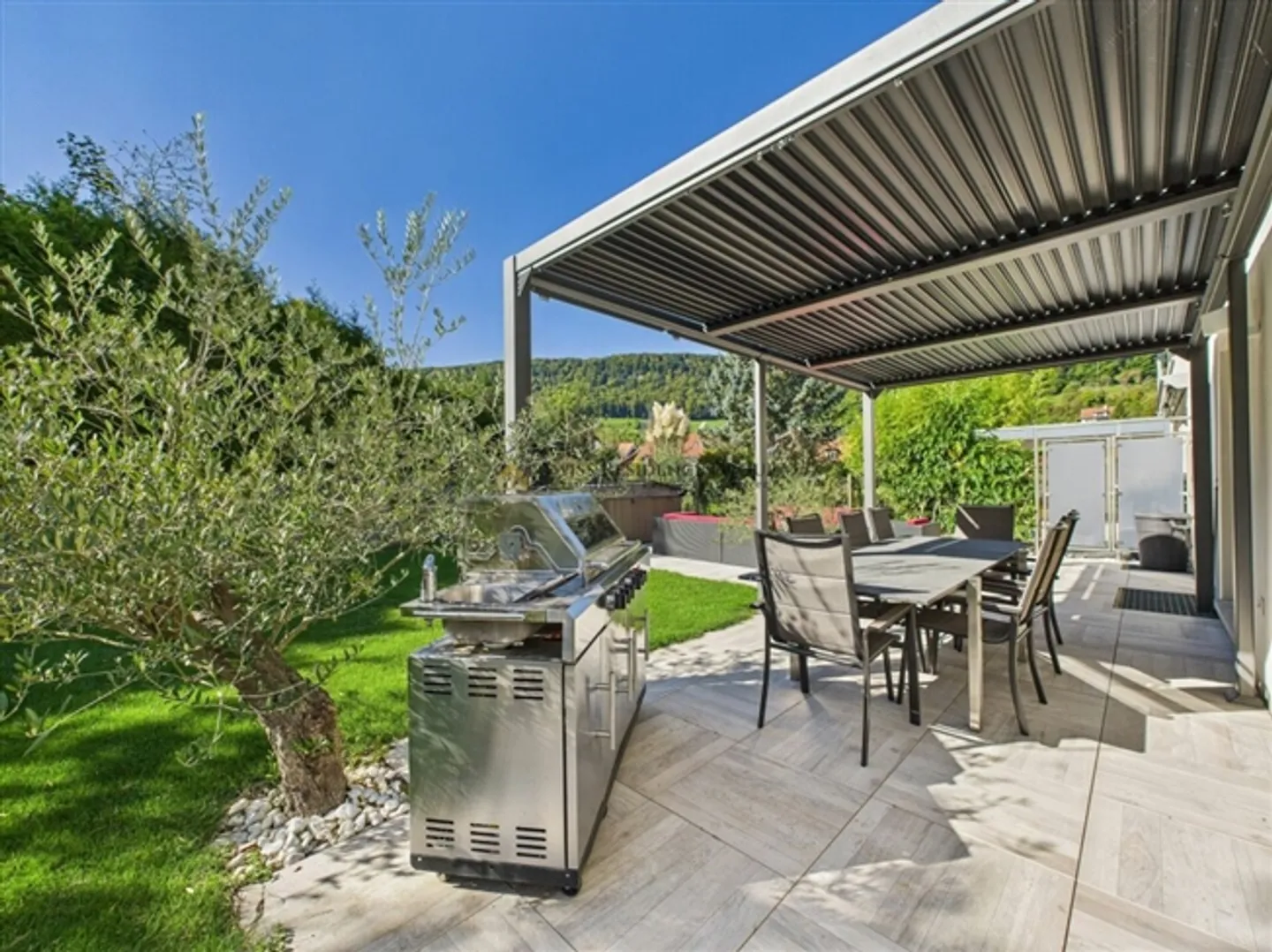 Living with style and comfort guarantee - with a dream whirlpool! - Photo 3 of 20