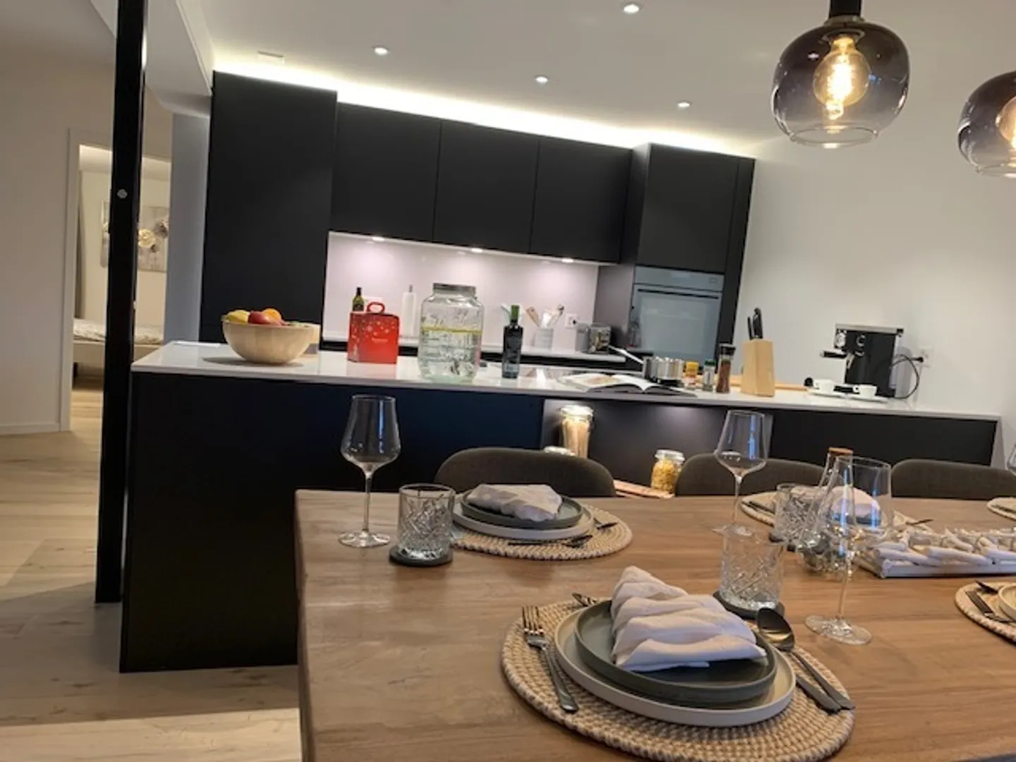 Attractive Multi-Family Home - Photo 6 of 14