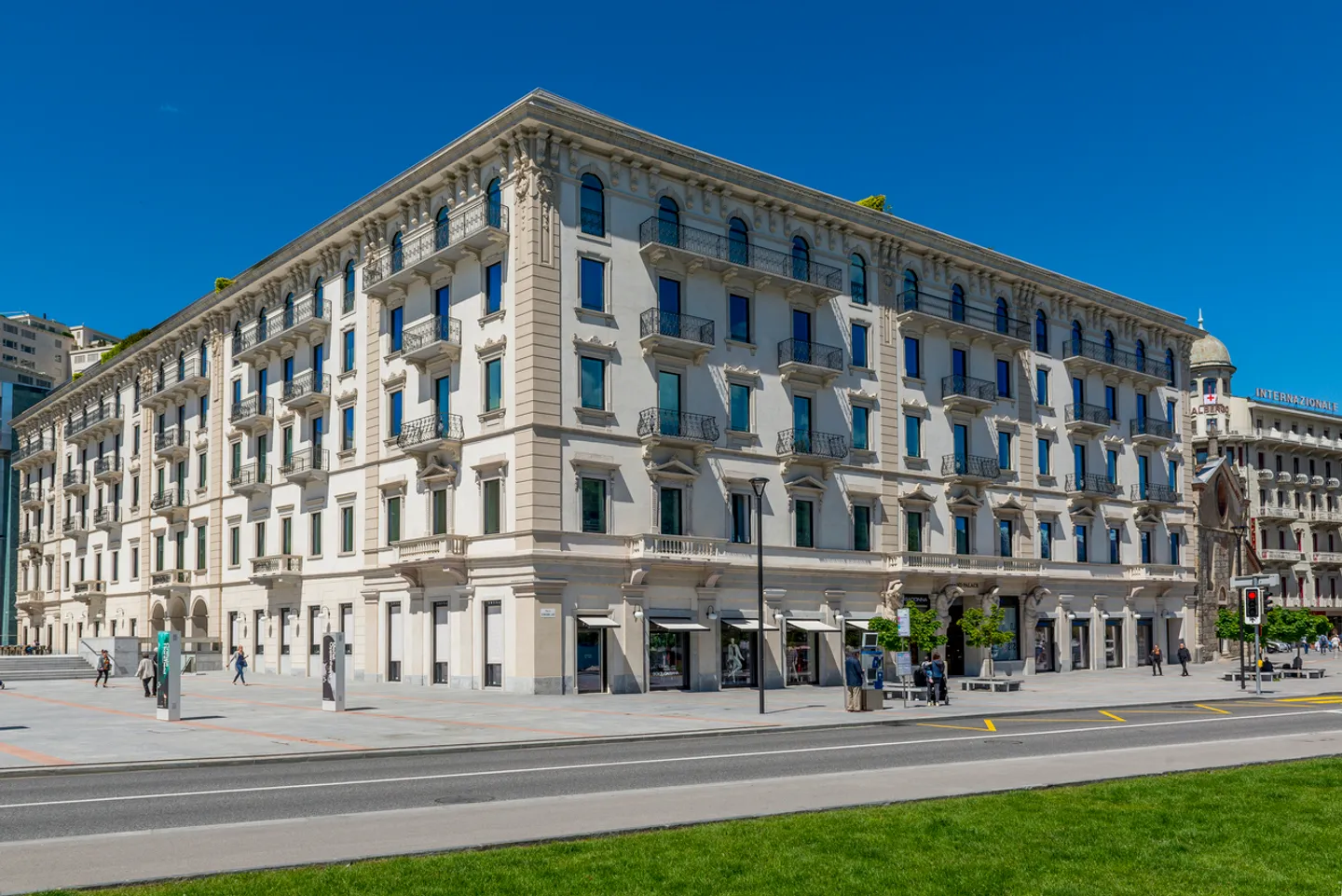 Raffinato appartamento nella prestigiosa Residenza Grand Palace - Foto 2 di 15
