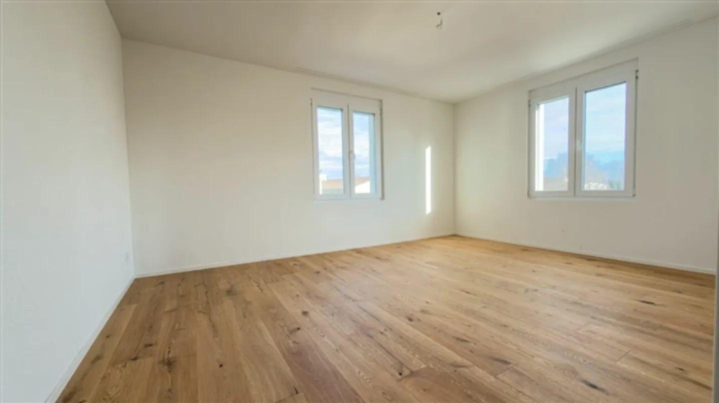 Maison multifamiliale entièrement rénovée avec réserve foncière dans une commune fiscalement avantageuse - Photo 18 sur 20