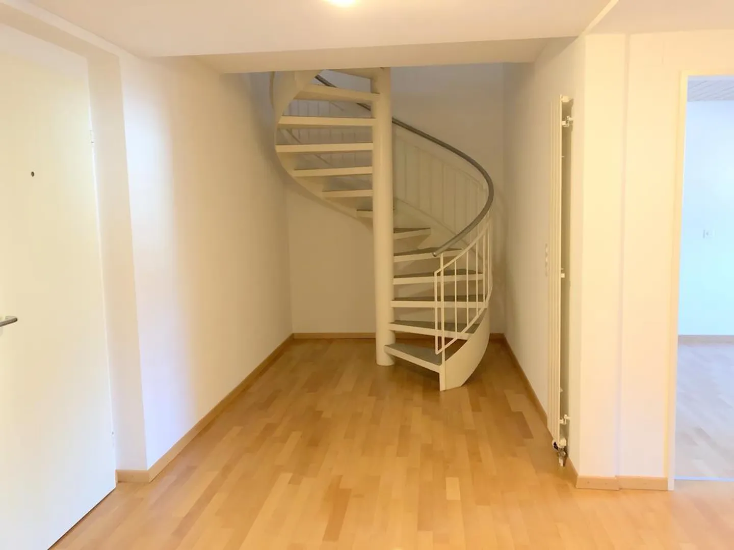 Appartement en attique 3.5 pièces avec ascenseur, au cœur de Saint-Gall - Photo 2 sur 7