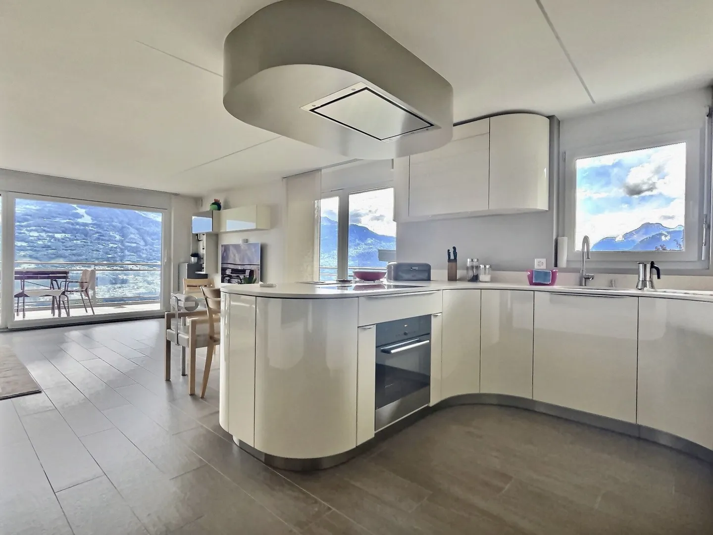 Luxury 4½ Room Apartment in Savièse - Photo 3 of 8