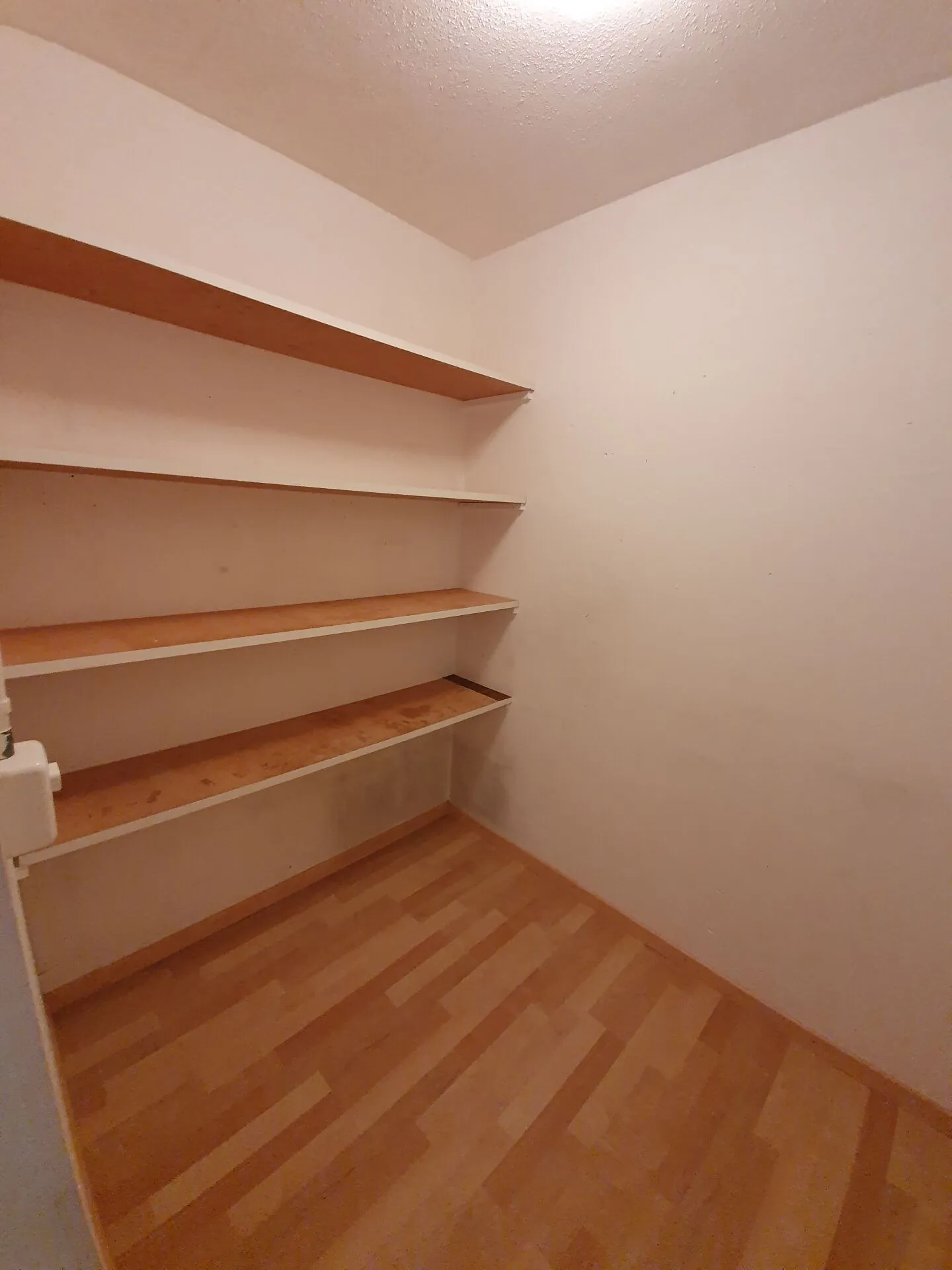 Traumwohnung mit viel Platz - 4.5 Zimmer & 2 Balkone - Foto 10 von 17