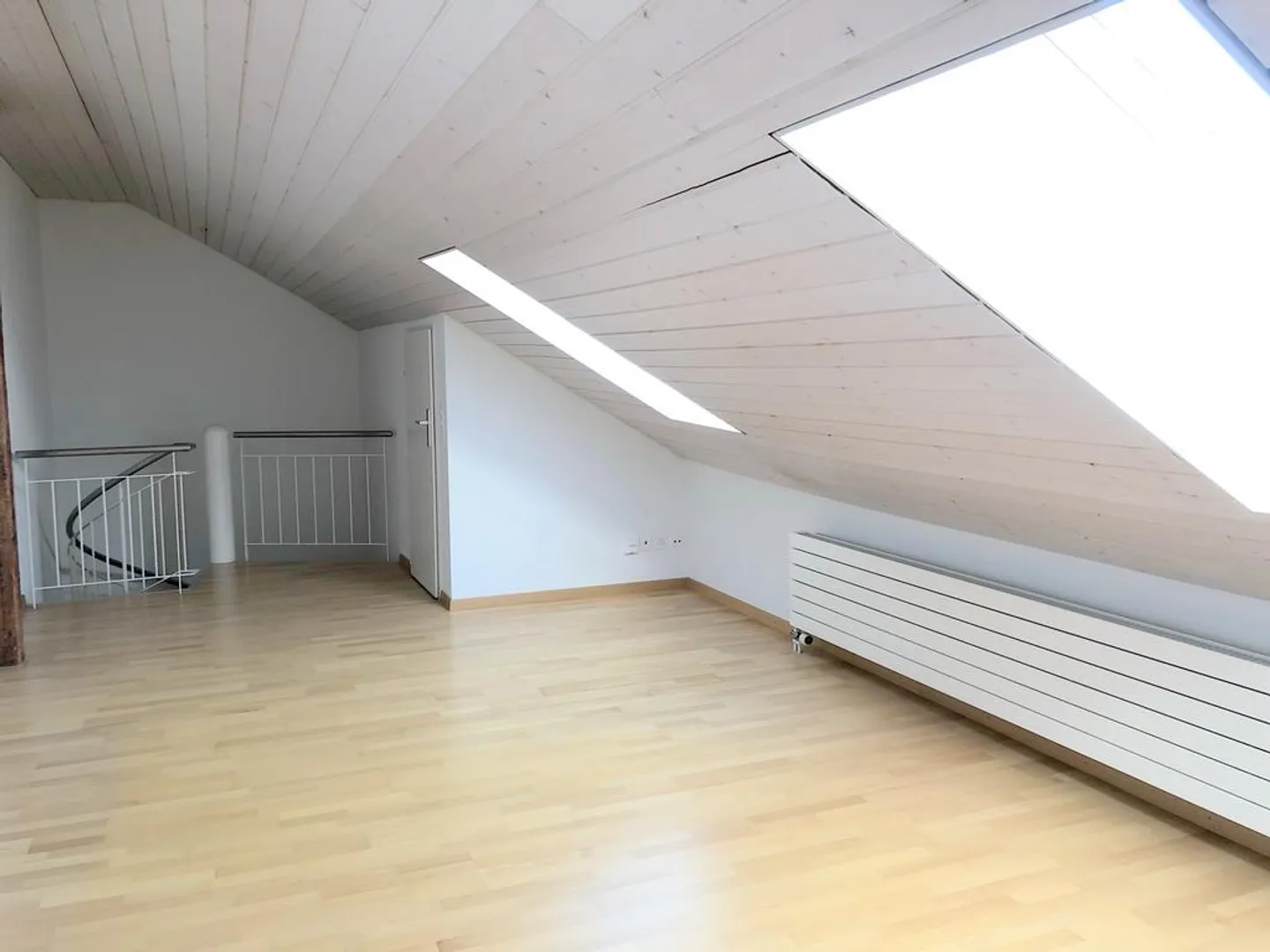 Appartement en attique 3.5 pièces avec ascenseur, au cœur de Saint-Gall - Photo 6 sur 7