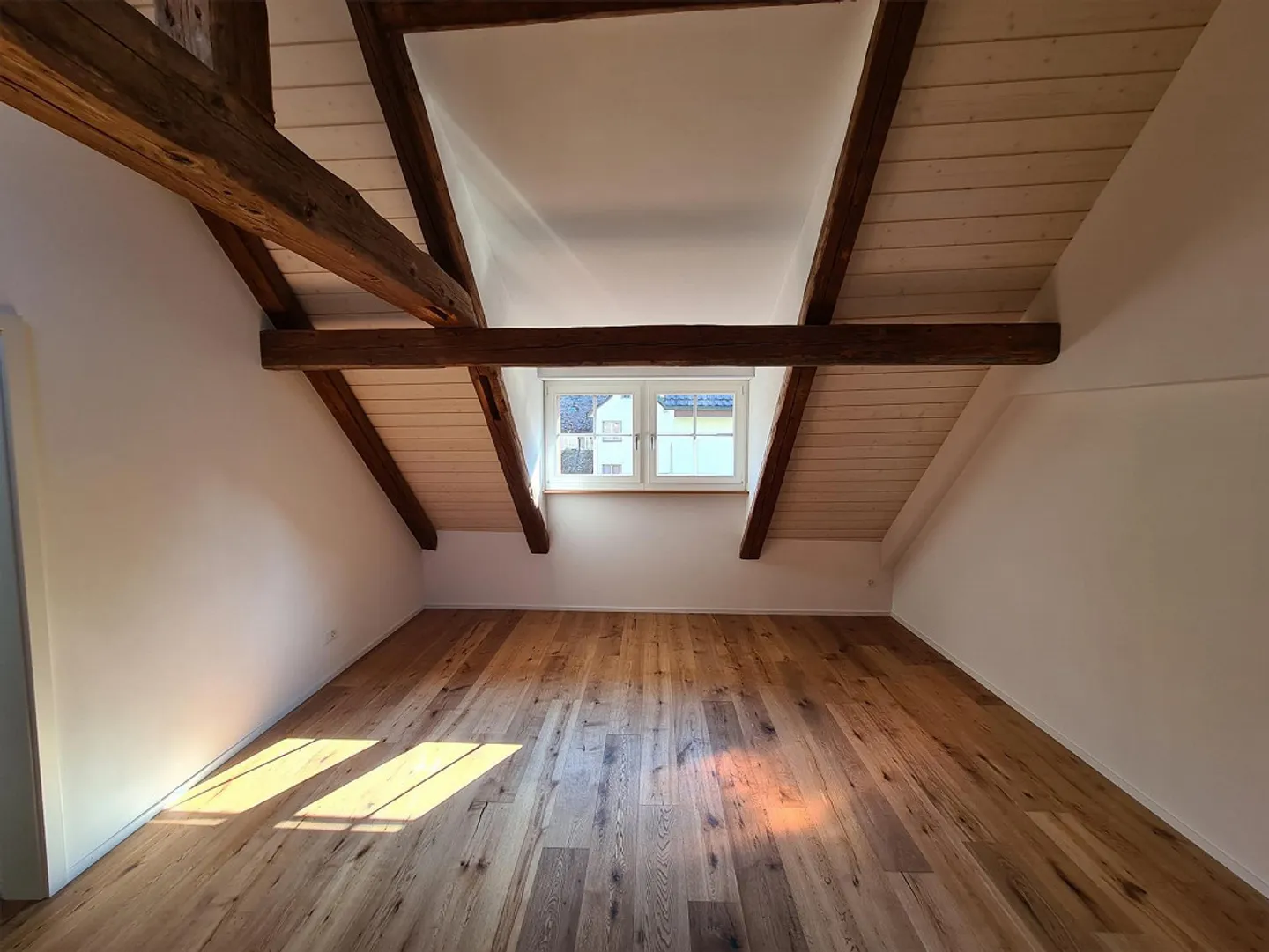 moderner zweistöckiger Riegel-Hausteil in der Altstadt - Foto 3 von 27