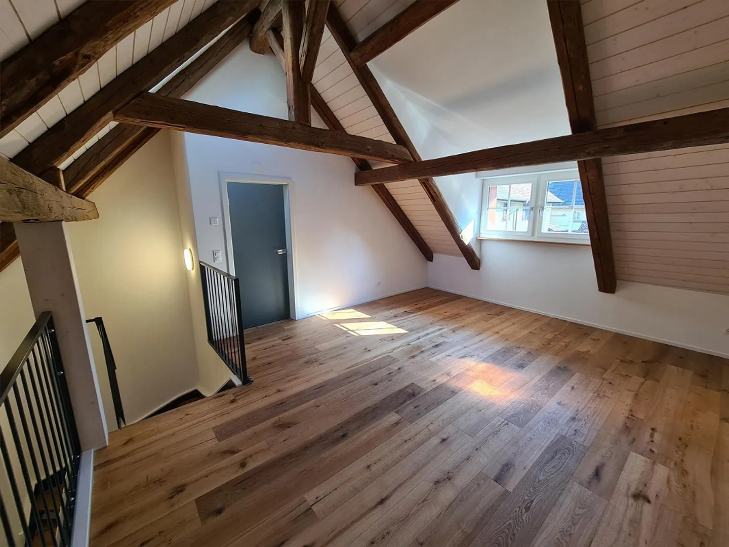 moderner zweistöckiger Riegel-Hausteil in der Altstadt - Foto 4 von 27