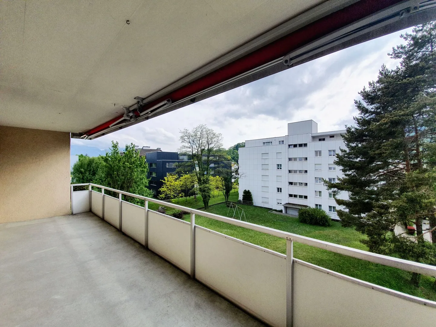 Traumwohnung mit viel Platz - 4.5 Zimmer & 2 Balkone - Foto 12 von 17