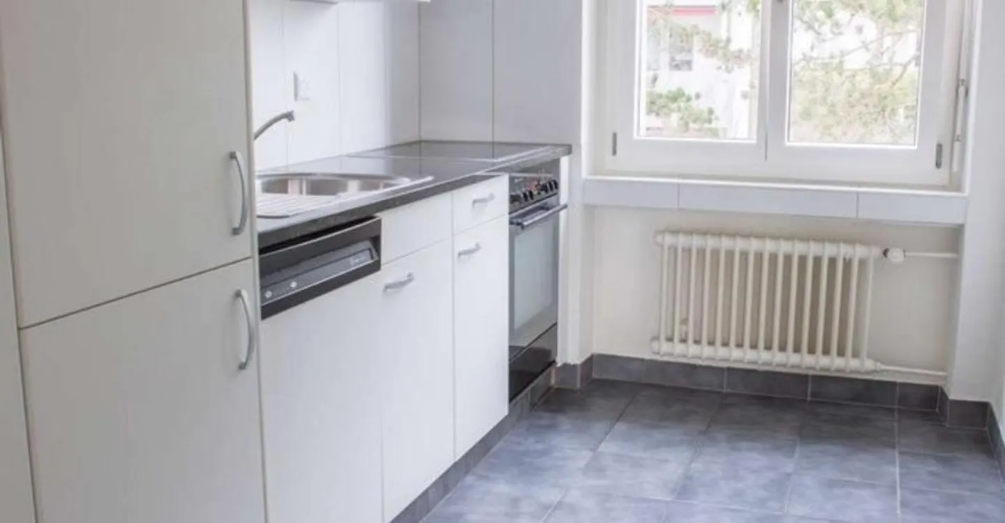 Appartement 5.5 pièces au rez-de-chaussée à louer à Fribourg ! - Foto 2 di 7