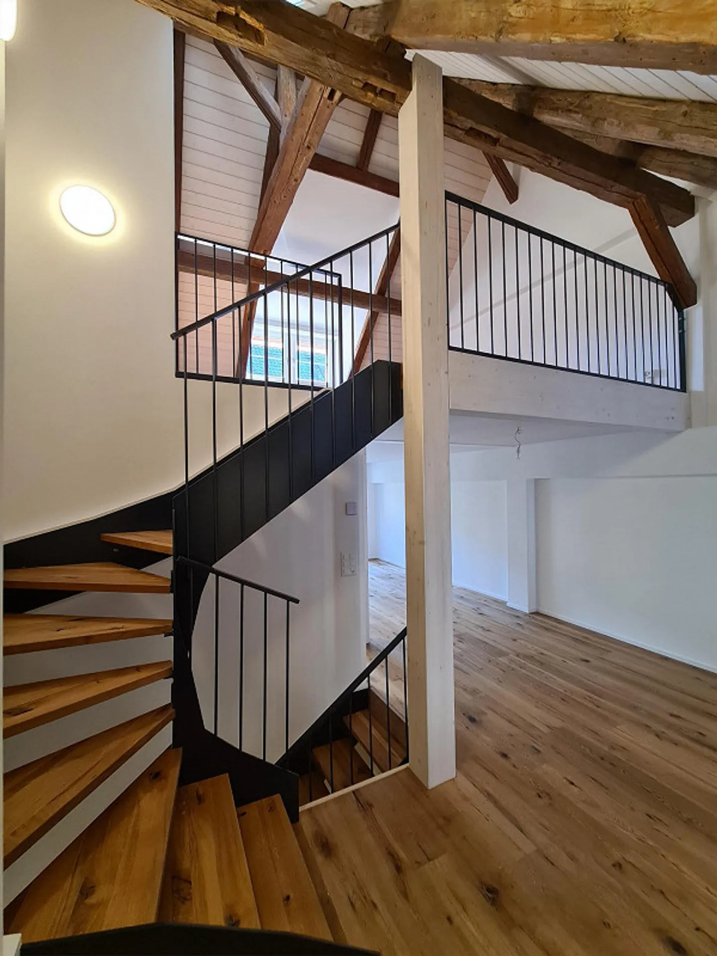 moderner zweistöckiger Riegel-Hausteil in der Altstadt - Foto 5 von 27