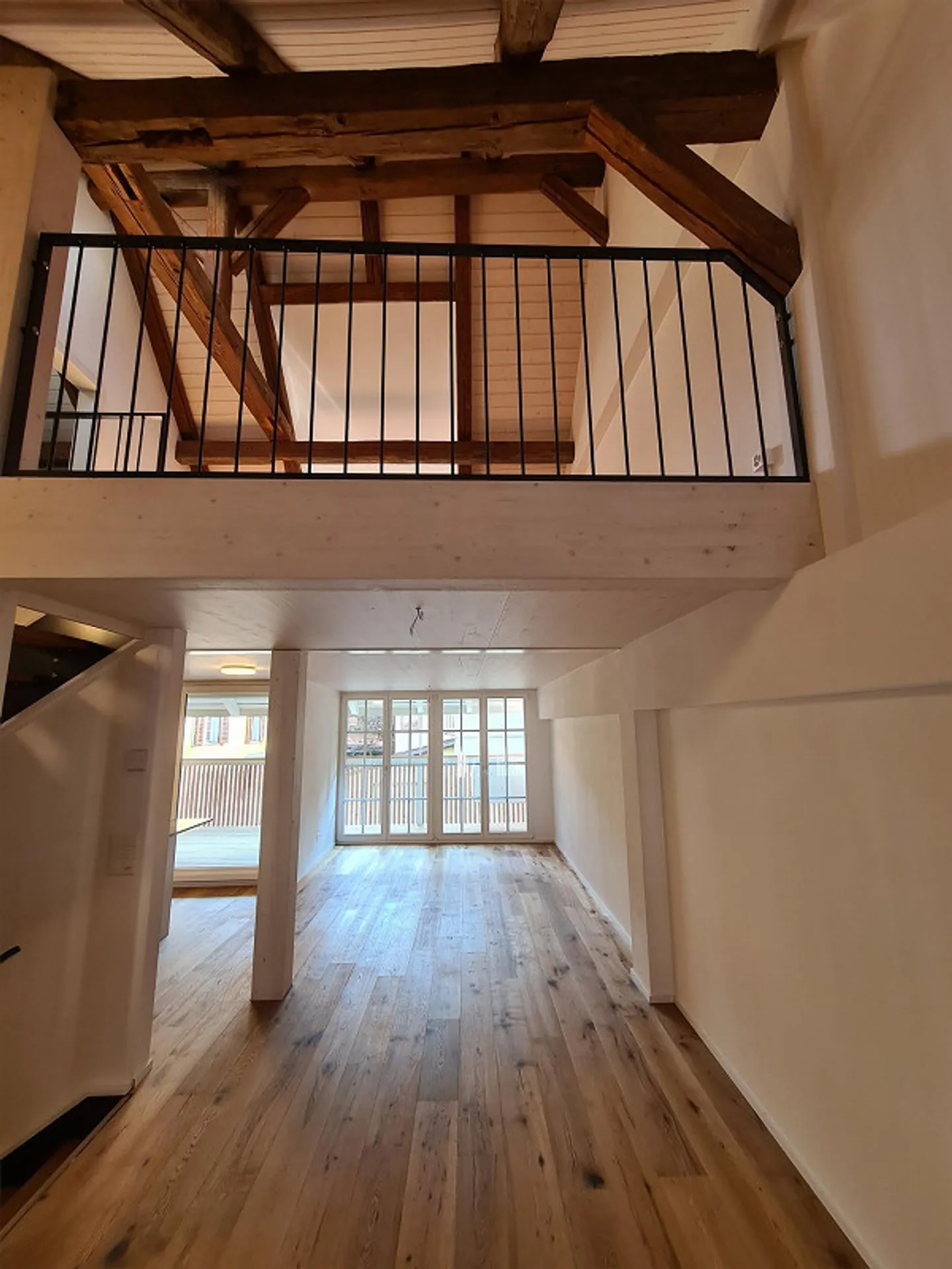 moderner zweistöckiger Riegel-Hausteil in der Altstadt - Foto 10 von 27