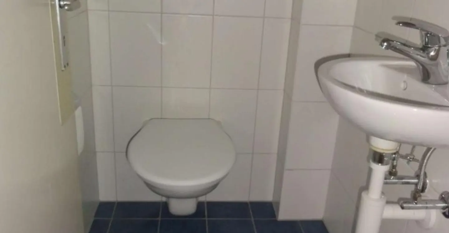 Appartement 5.5 pièces au rez-de-chaussée à louer à Fribourg ! - Foto 5 di 7
