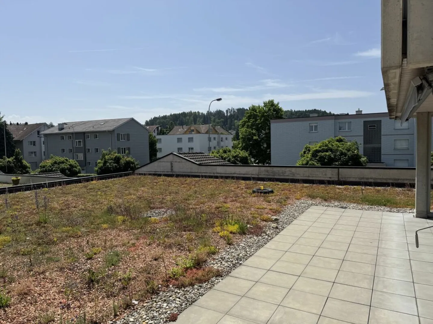 grosszügige 3.5 Zimmer - Wohnung (104m2), mit grosser Terrasse - Foto 9 di 12