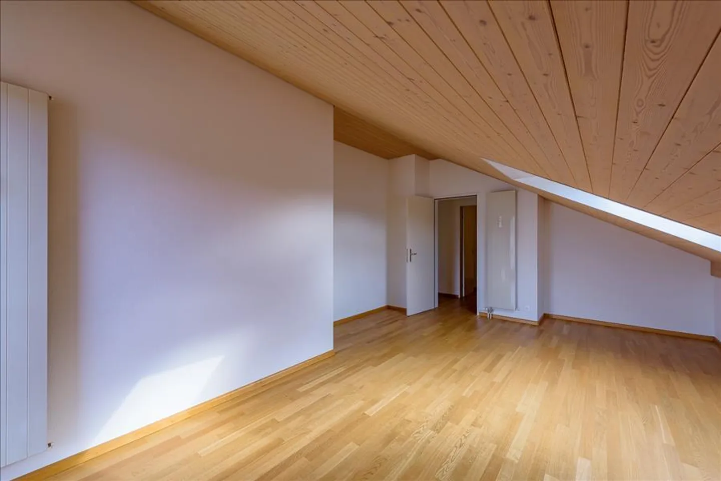 Attico con camino e affitto regalato! - Foto 6 di 10