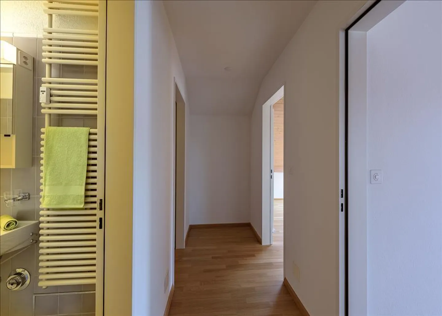 Attico con camino e affitto regalato! - Foto 9 di 10