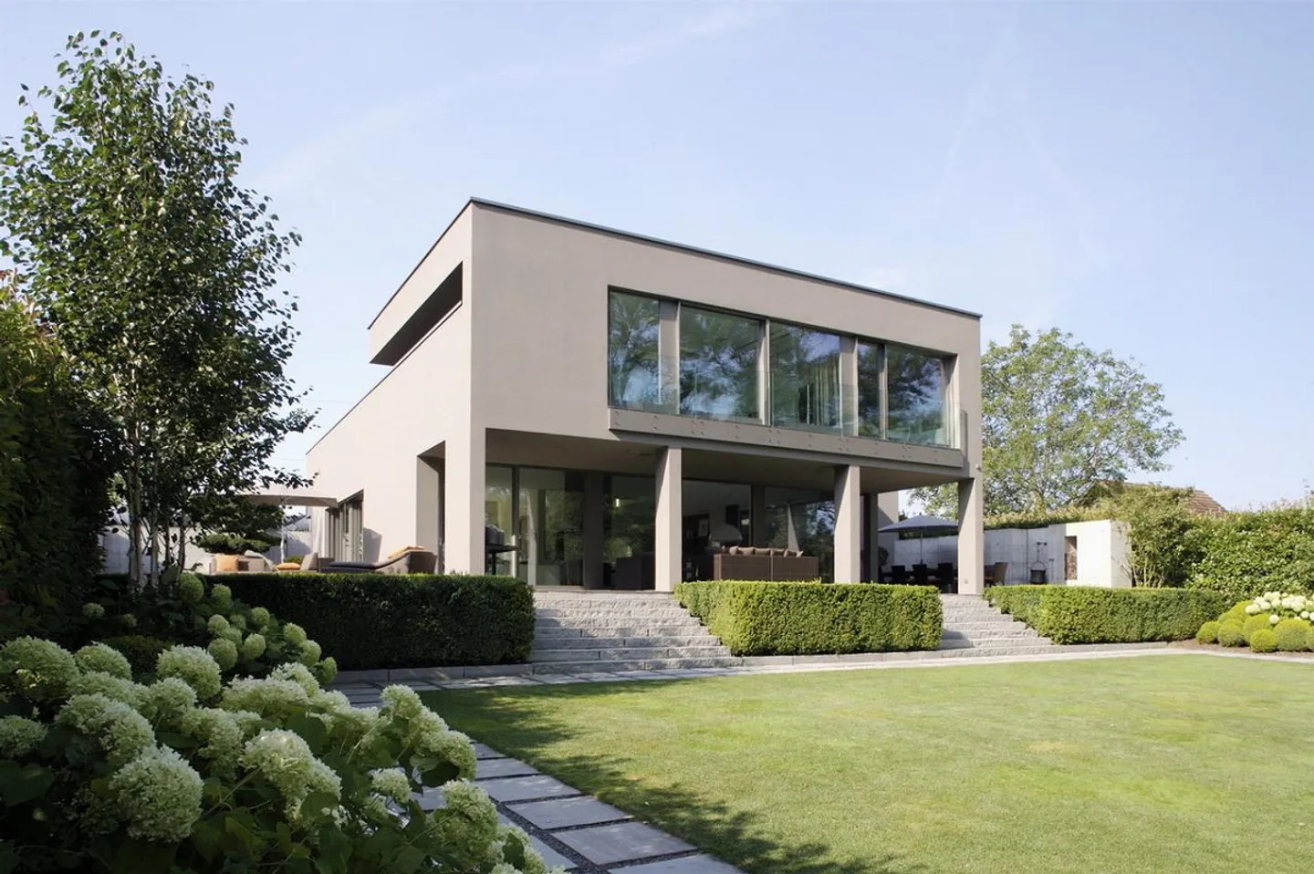 Exceptional Villa with Lake Access - Photo 1 of 4