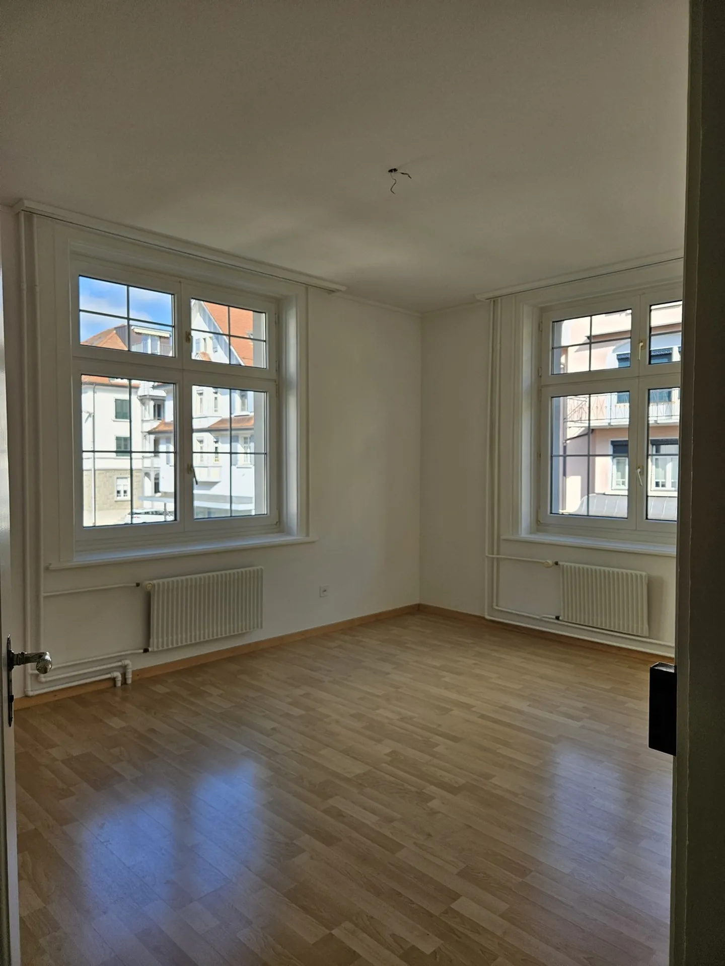 gepflegte 4 Zi. Wohnung, zentral gelegen - Foto 6 von 9