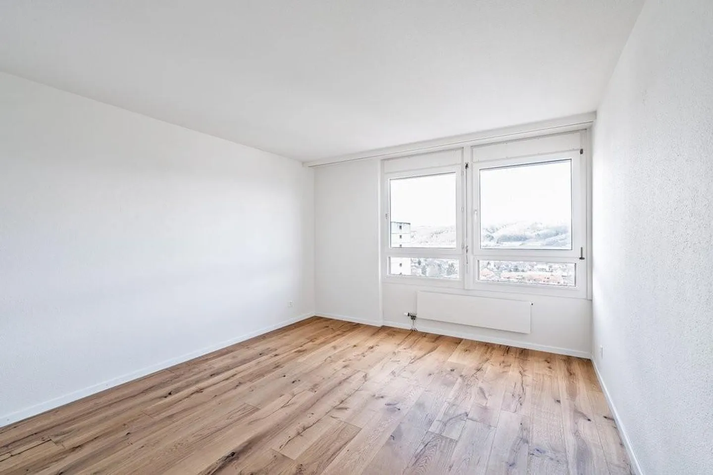 Helle 4.5-Zimmer-Wohnung mit Aussicht - Foto 7 von 10