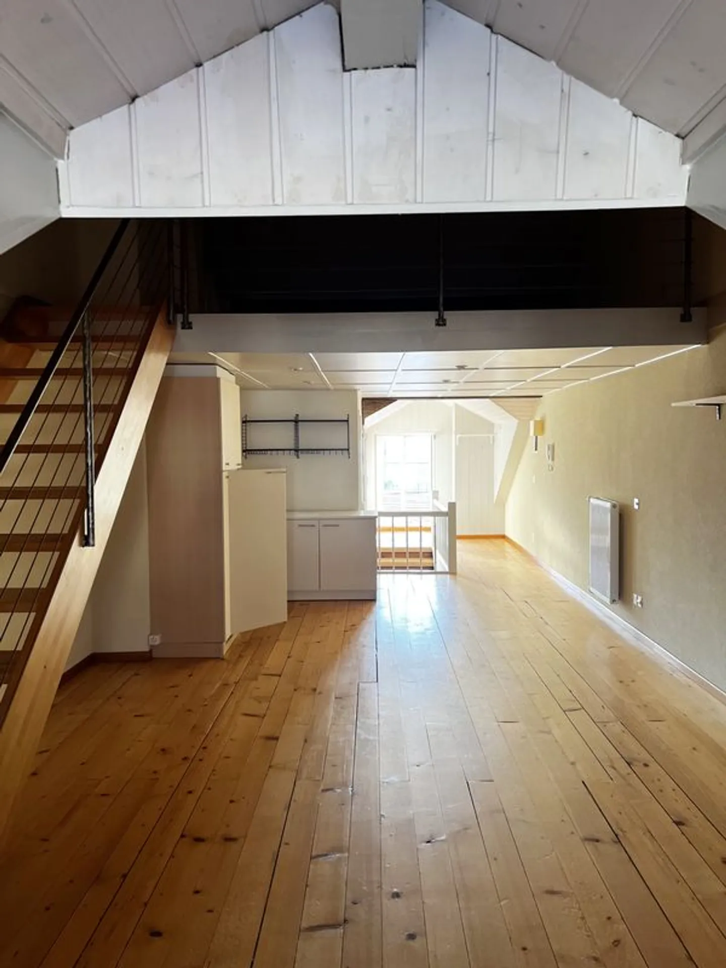 Stylische Loft-Wohnung mit Terrasse - Foto 4 von 8