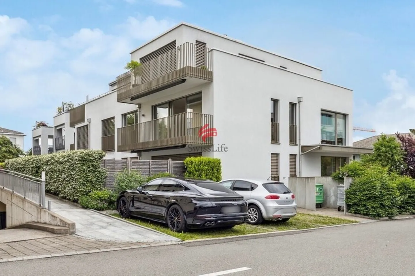 Stilvolles Wohnen mit Sonnenbalkon - Foto 1 von 11